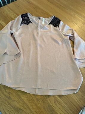 NY Collection Blush Blouse with Black Lace Shoulder Panels